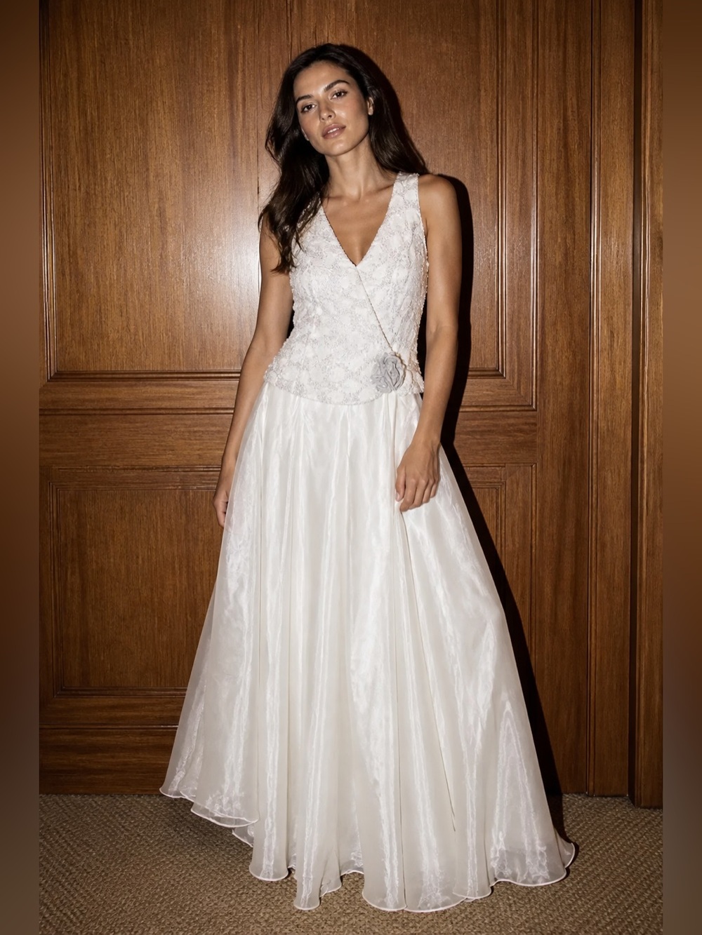 Elegant Lenovi off white  Sleeveless Midi Dress